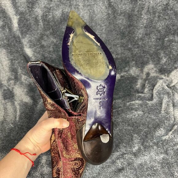 Donald J Pliner Women’s boot size 6 - Picture 9 of 9